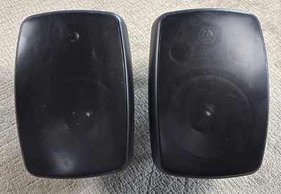 2 Jamo I/O 8A2 2-Way Indoor/Outdoor Speaker  80 W RMS Black w Brackets Tested