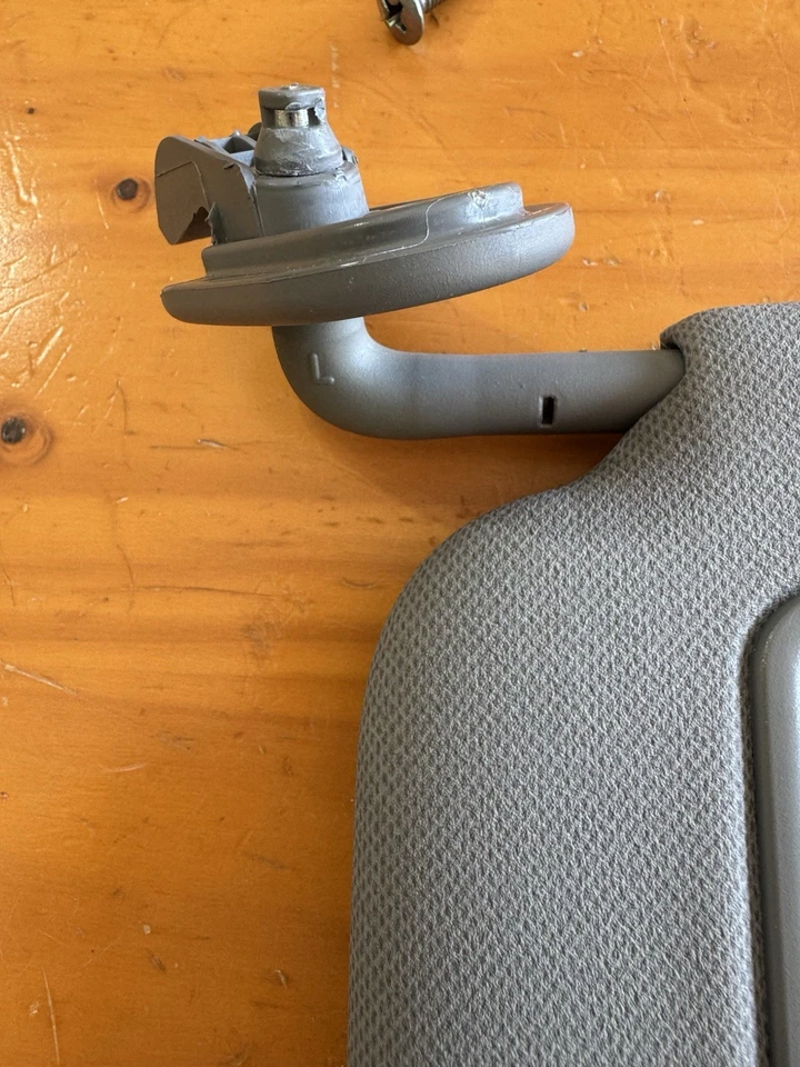 2012-2017 HYUNDAI ACCENT Set Pair SUN VISOR Gray SUNVISOR with visor clips OEM - Image 3 of 4