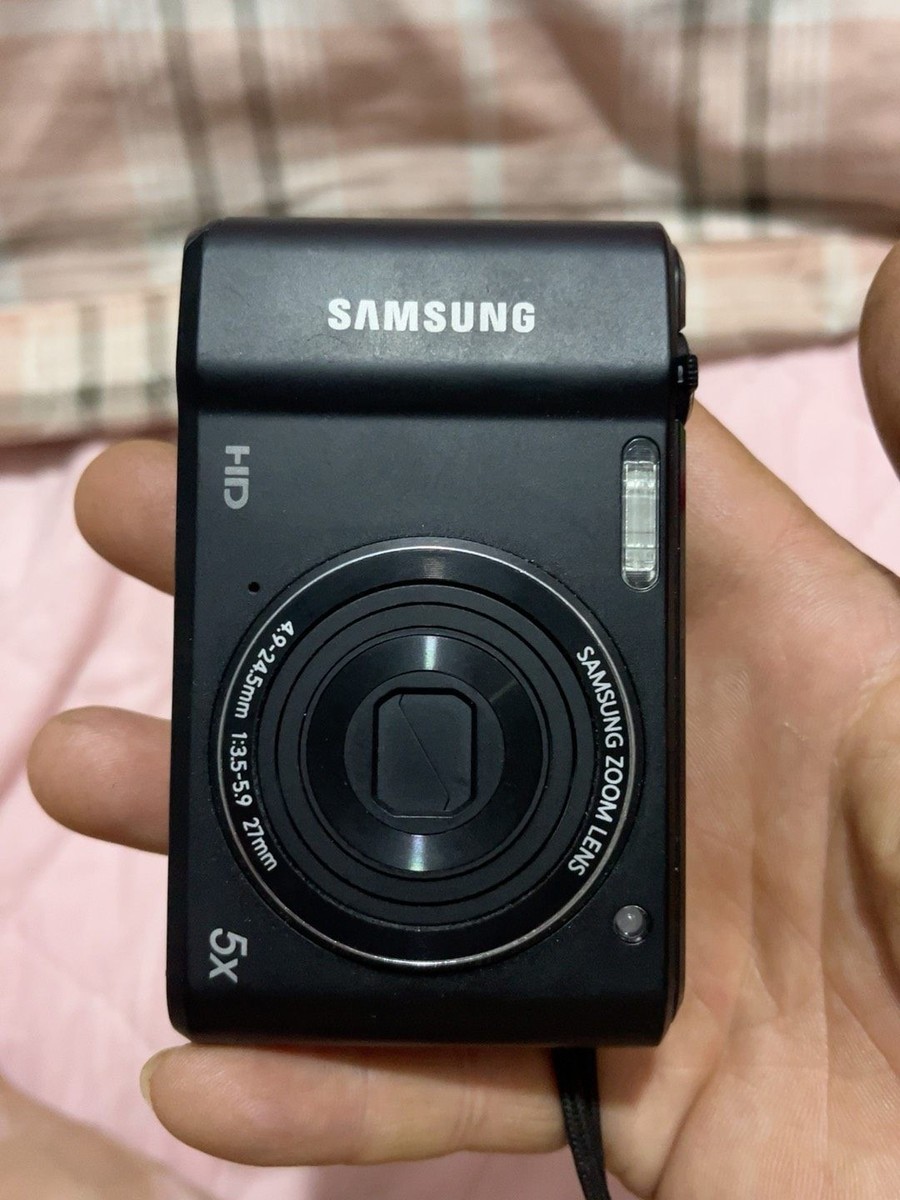 Samsung ES90 Digital Camera (14.2MP 5 x Optical Zoom) 2.7 LCD for