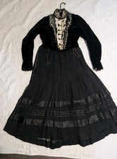 authentic antique Victorian/Edwardian mourning Dress 1870 To 1890 4 Pieces