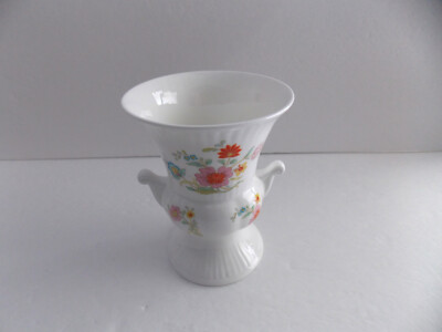 HAMMERSLEY Bone China Floral-Dsign Vase/Urn - Englan d