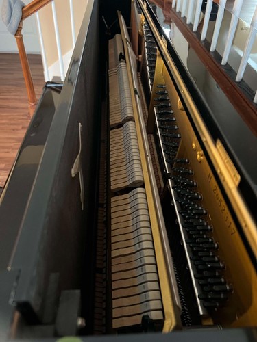 Yamaha U3 Upright Piano 52" EXCELLENT CONDITION - Picture 7 of 10