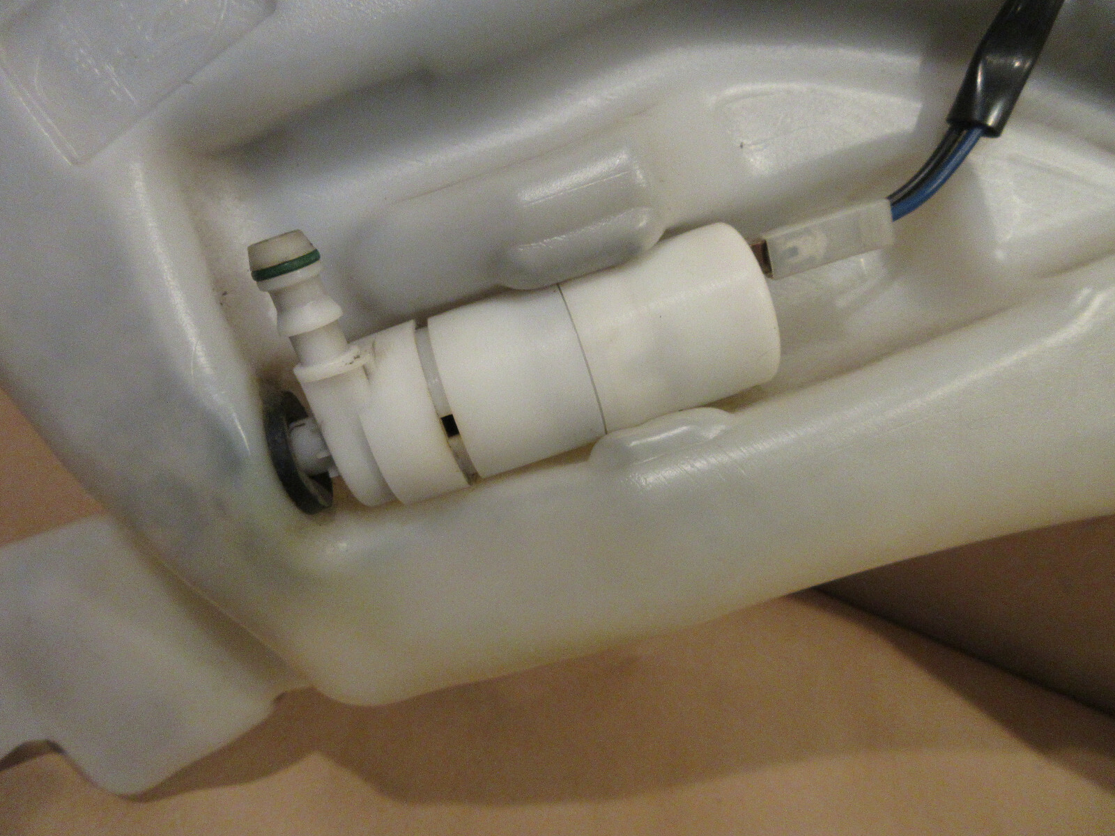 Maserati 4200 - Windshield Washer Bottle / Reservoir  P/N 66420800