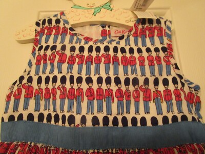 NEW CATH KIDSTON LITTLE GIRLS DRESS UK ENGLAND ROYAL GUARDS  SIZE 2-3 YEARS