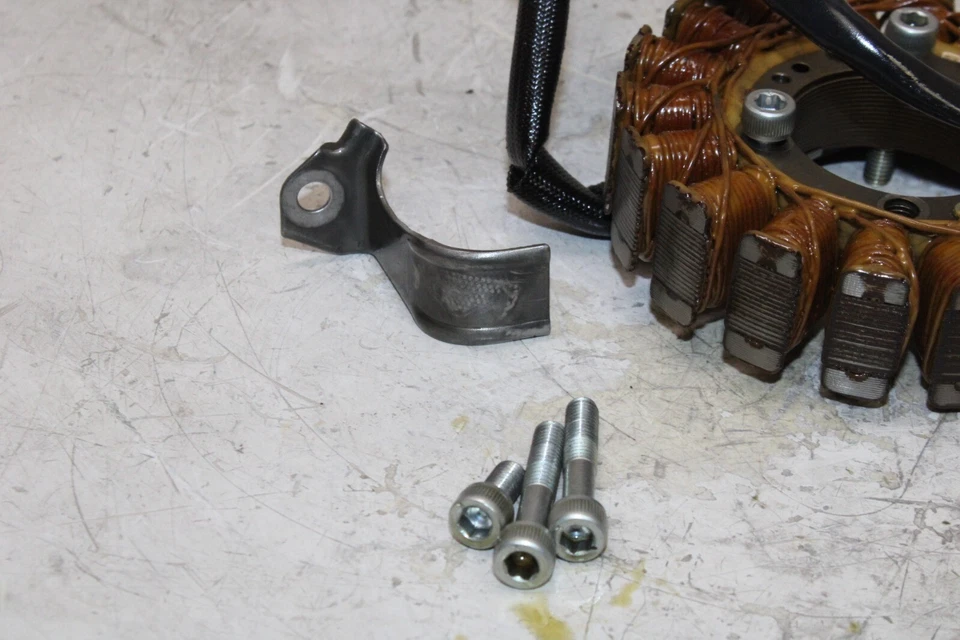 95-98 HONDA CBR600F3 OEM GENERADOR DE ESTATOR ALTERNADOR MAGNÉTICO Foto 3 de 4