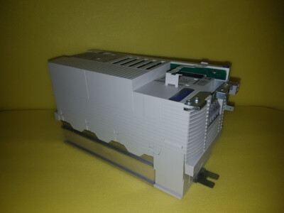 Lenze Vector 8200  E82EV402K4C   4,0kW   E82EV402_4C  used Id.No.:  13141964