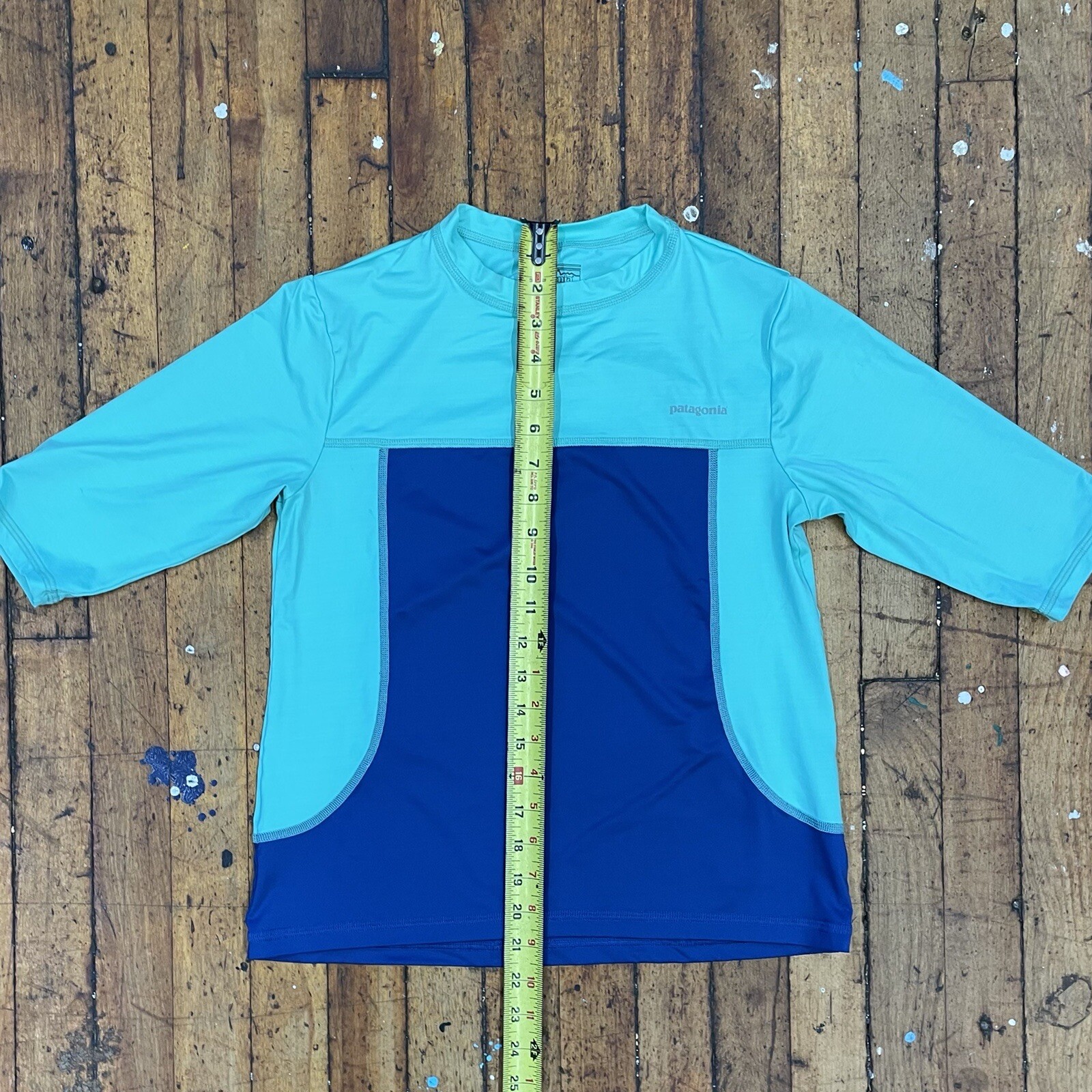 PATAGONIA XL ( 1618 ) Youth MultiColor Blue Rash Guard / Performance