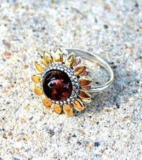 Baltic Honey Amber Sunflower Adjustable Ring with Gold Plated Leaves 3/4" Diam.