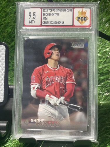 2023 Topps Stadium Club - Chrome Shohei Ohtani #136