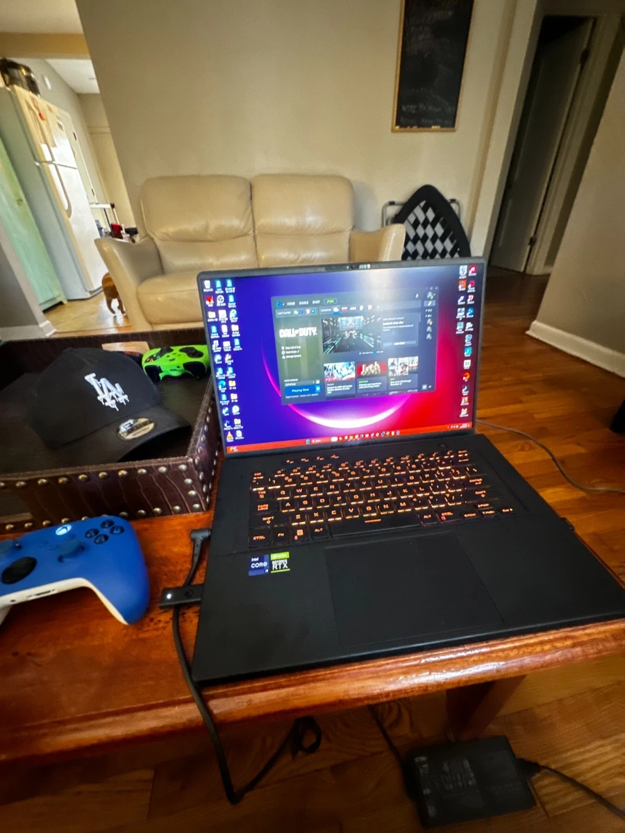 Juegos ASUS ROG Zephyrus M16 16"" (1TB SSD Intel Core i9-12900H 2.5GHz 40GB RAM)