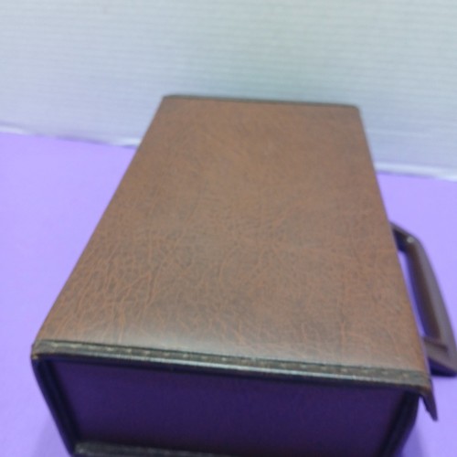 Vintage Cassette Carrying Case Holds 12 Tapes, Brown, USA, Faux Leather - Picture 8 of 12