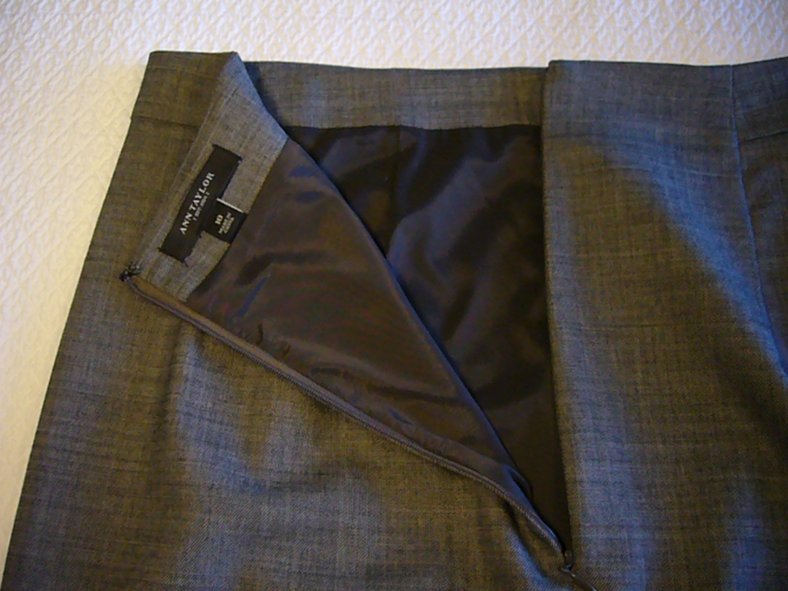 Ann Taylor gray subtle pattern lined midweight wo… - image 13