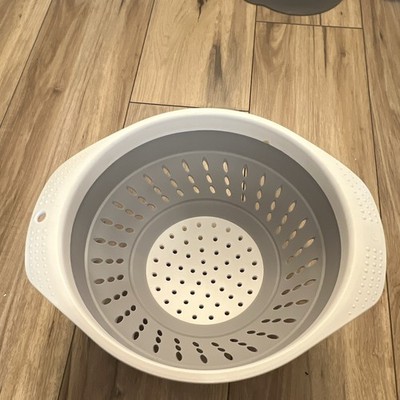 Collapsible Large Colander Strainer, Gray/White Plastic & Silicone, Easy Clean