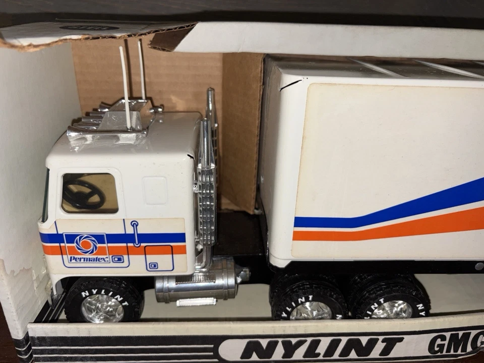 Remolque tractor semirremolque NYLINT STEEL PERMATEX GMC 18 RUEDAS CON CAJA FS Foto 2 de 4