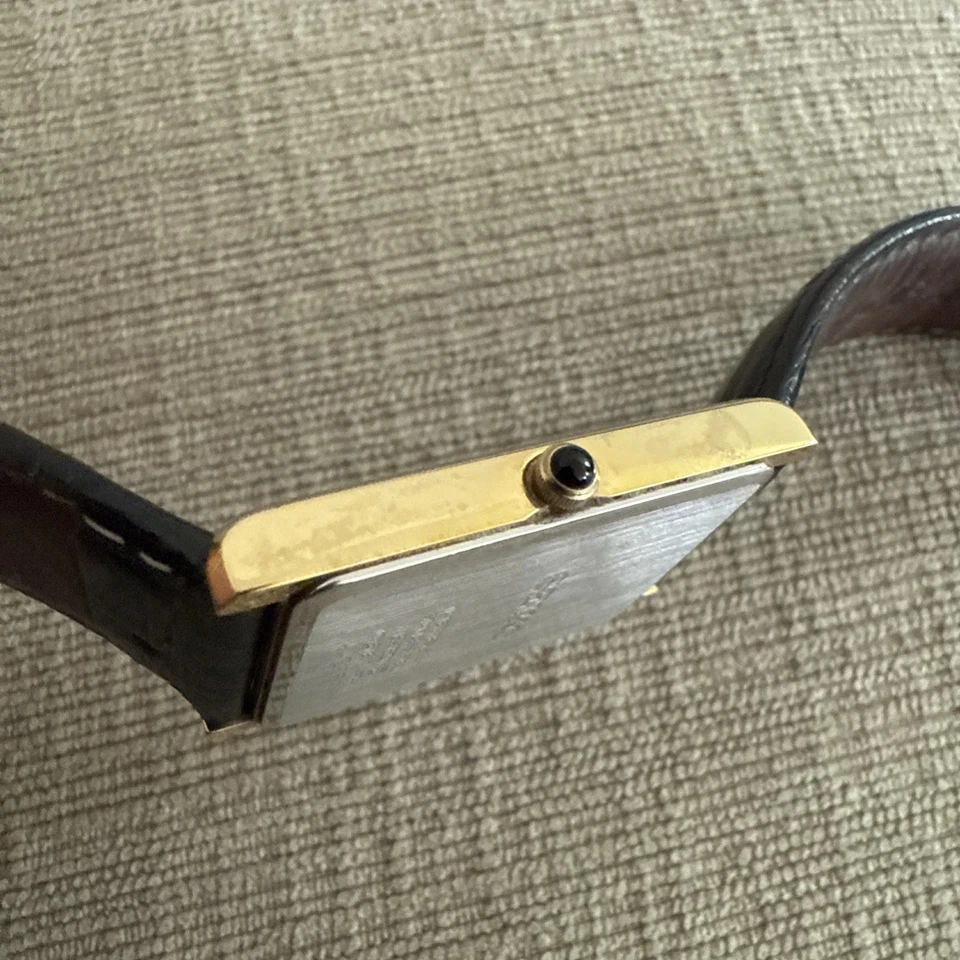 RARO SEIKO V115-0BC0 Tanque Solar Esfera Romana Dorado Para hombres 28mm Reloj Funciona Foto 4 de 4