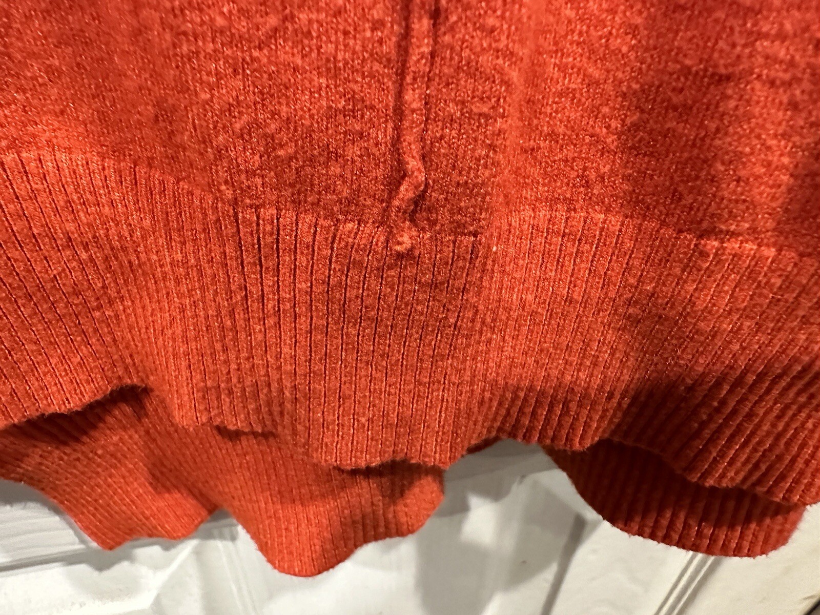 “TR. notes” Red Sweater Woman’s Split Sides Detai… - image 6