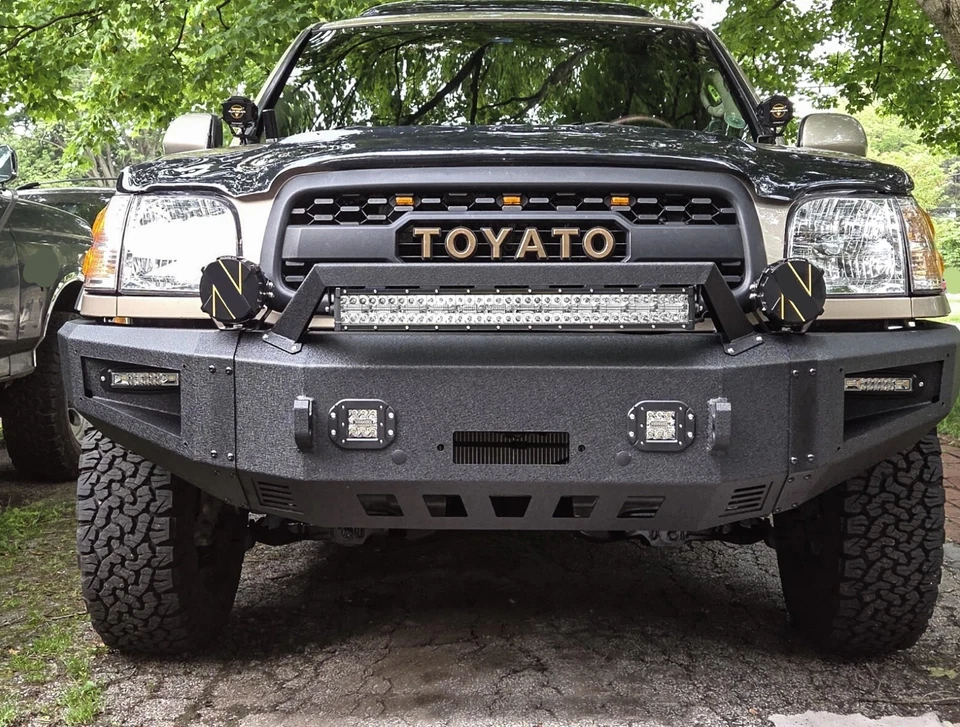 Vijay For 2001-2004 Toyota Sequoia Front Bumper with 5xLED Light and 2xD-Rings - Изображение 3 из 4