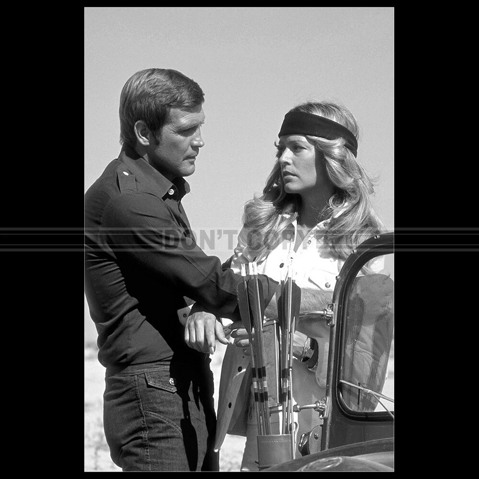 Photo F.006560 LEE MAJORS & FARRAH FAWCETT (THE SIX MILLION DOLLAR MAN) 1974 - Photo 1/1