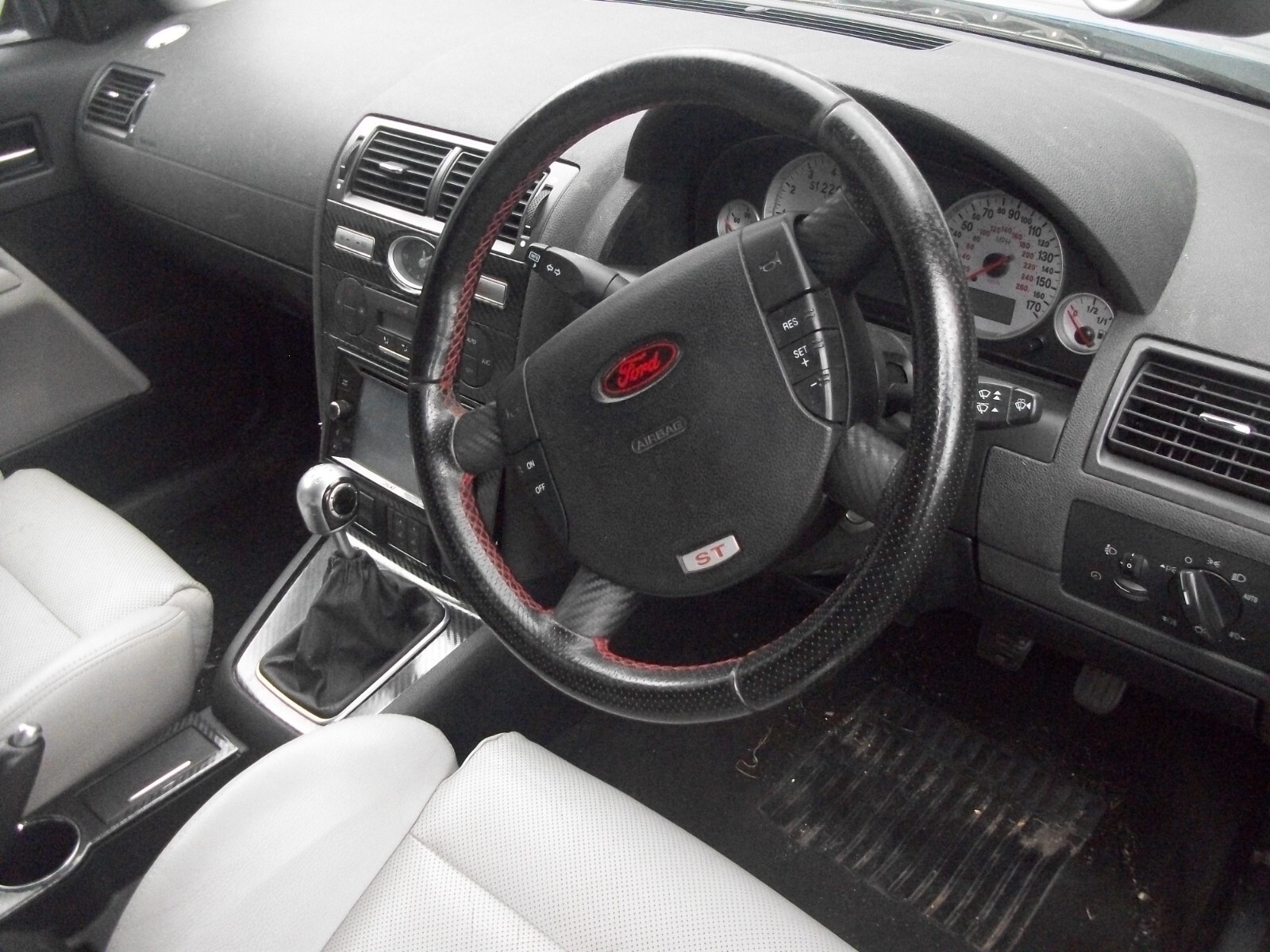 Ford Mondeo St220 saloon with sunroof breaking please read eBay