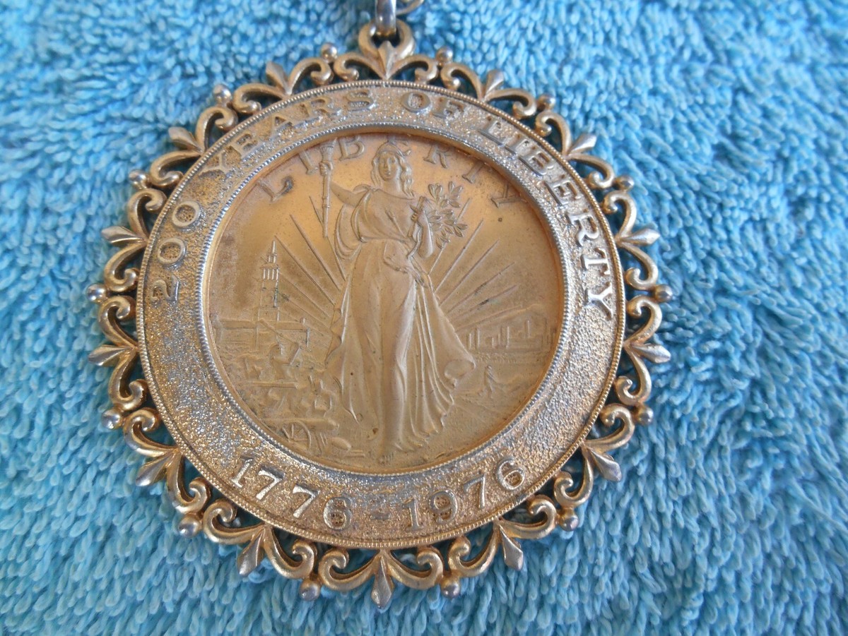 1976 U.S. Bicentennial Coin NECKLACE 200 Years of Liberty