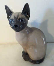 ROYAL COPENHAGEN Denmark SIAMESE CAT #3281 SIGNED "TN" (1969-1972)