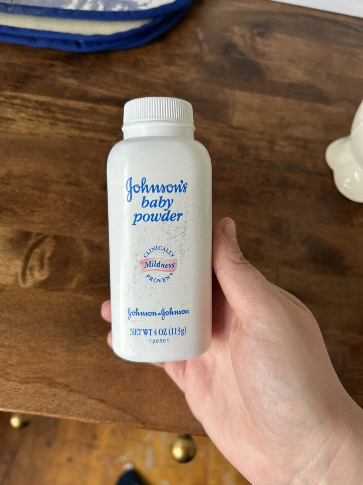 Johnsons Baby Powder Original Talc Formula 4 oz 2004 OPENED