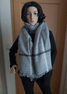 Tony Brown Damen Feinstrickschal in graublau mit Zopfmuster u. Fransen 186 x 97