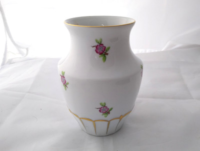 Herend Hungary Porzellanvase ca. 14 cm Blumen Goldrand