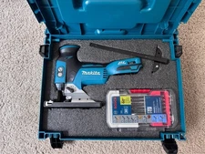 Makita XVJ01Z, Bosch T30C Blade & Rip Fence/Circular Guide Brand New