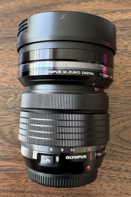 Olympus M.Zuiko Digital ED 7-14mm f/2.8 PRO Objektiv Micro Four Thirds Kappe & Tasche