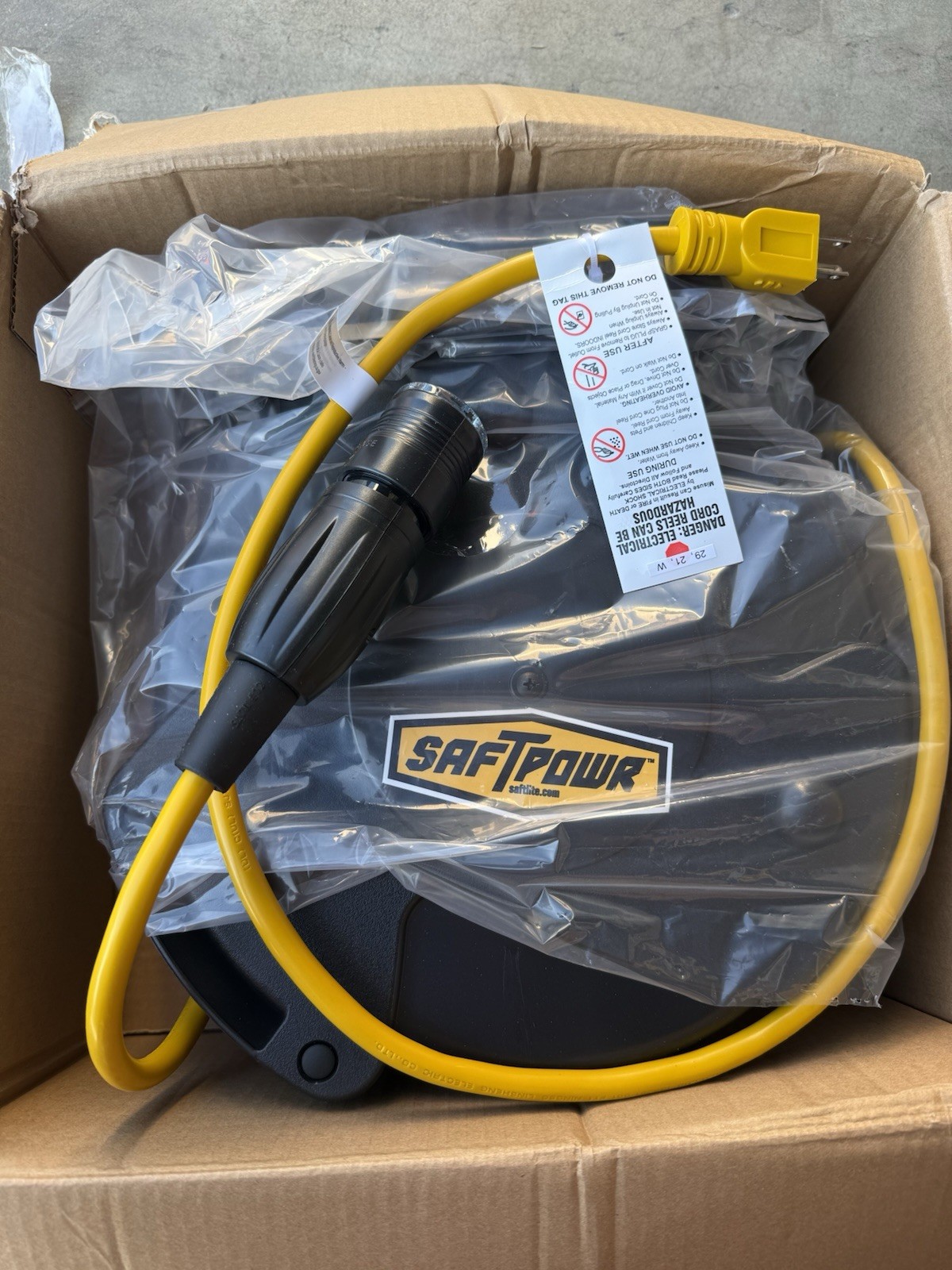 GM Retractable Extension Cord Reel Power Cord Reel 40' w 12/3 Sjtow Cord 15Amp