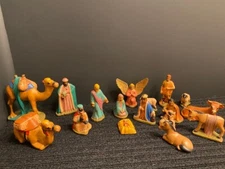 Vintage- Crafted in 1978-17 piece Nativity set-Duncan mold-Christmas decor-