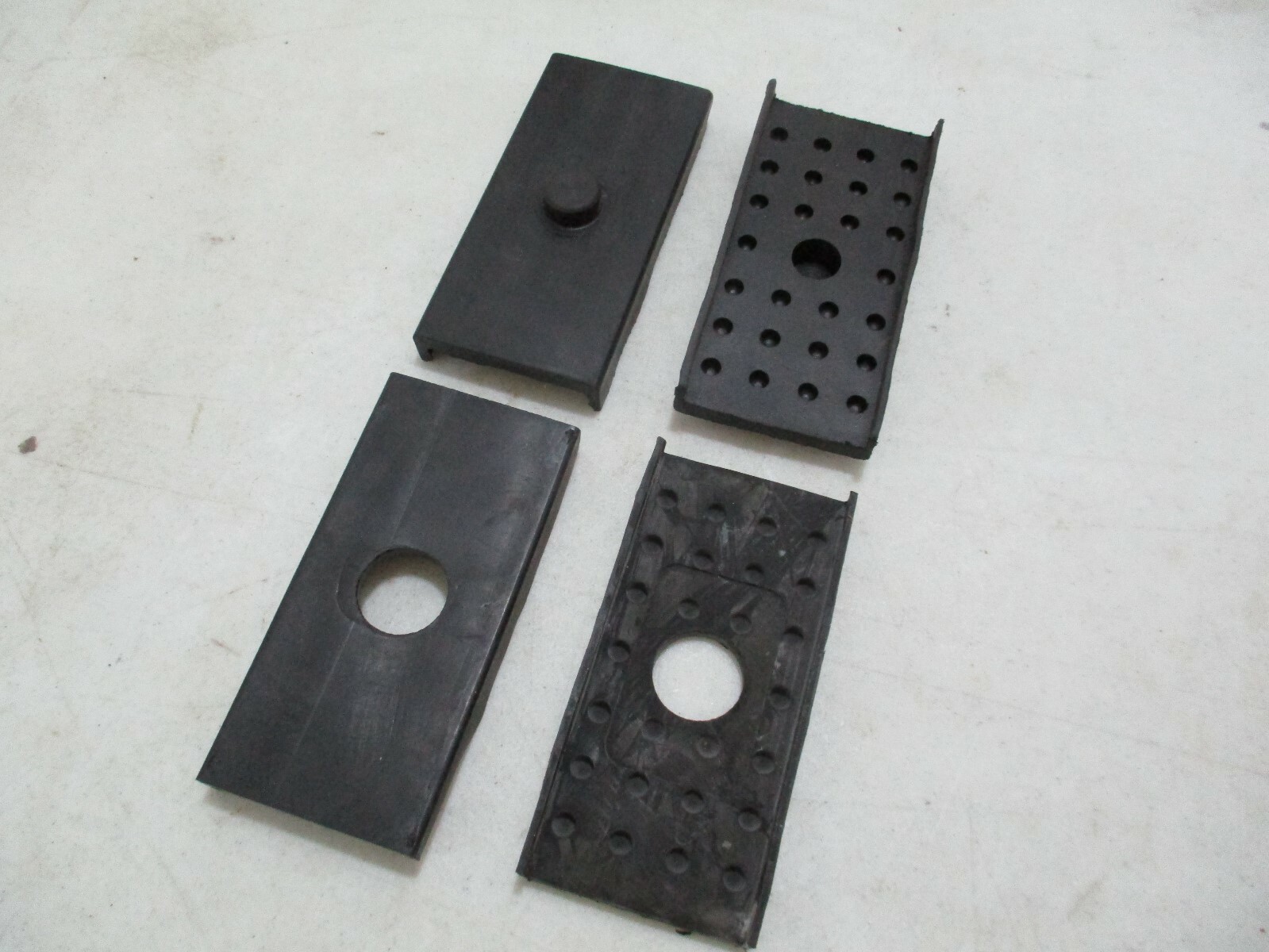 Rubber rear axle pads Rolls-Royce Silver Wraith - Dawn Bentley Mark VI & R-Type
