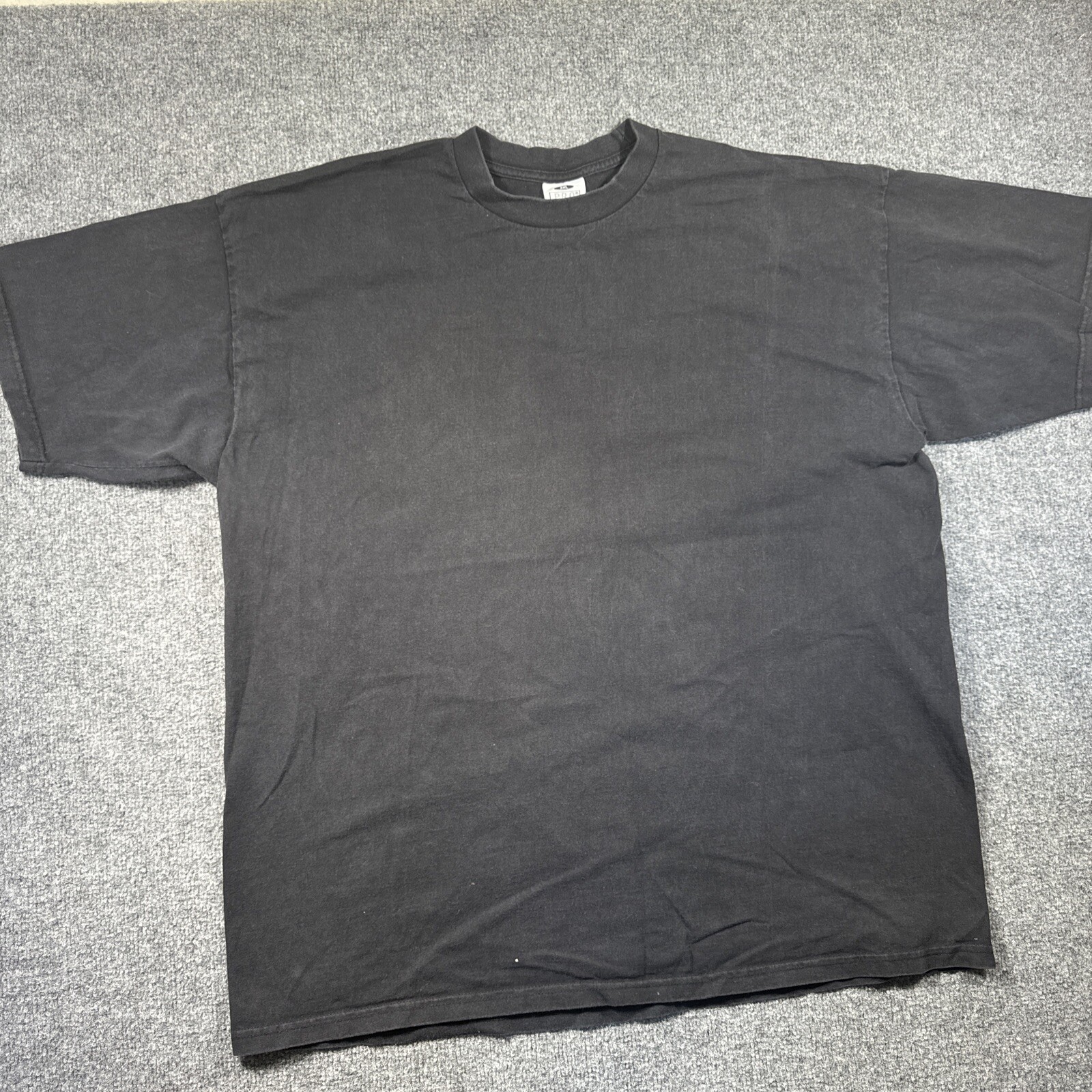 Pro Club Men's Heavyweight Cotton Short Sleeve Crew Neck T-Shirt