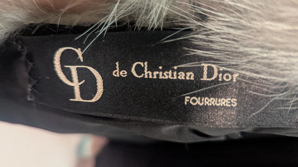 Auténtico abrigo Christain Dior Fox vintage años 80 con puño de sombrero para mujer mitad Foto 4 de 4