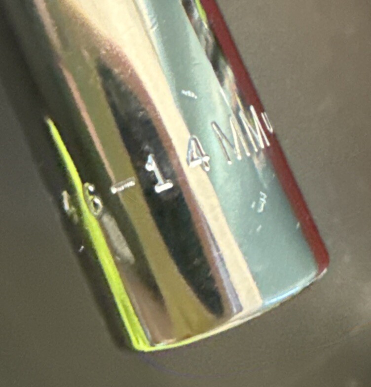 Picture 18 of 24