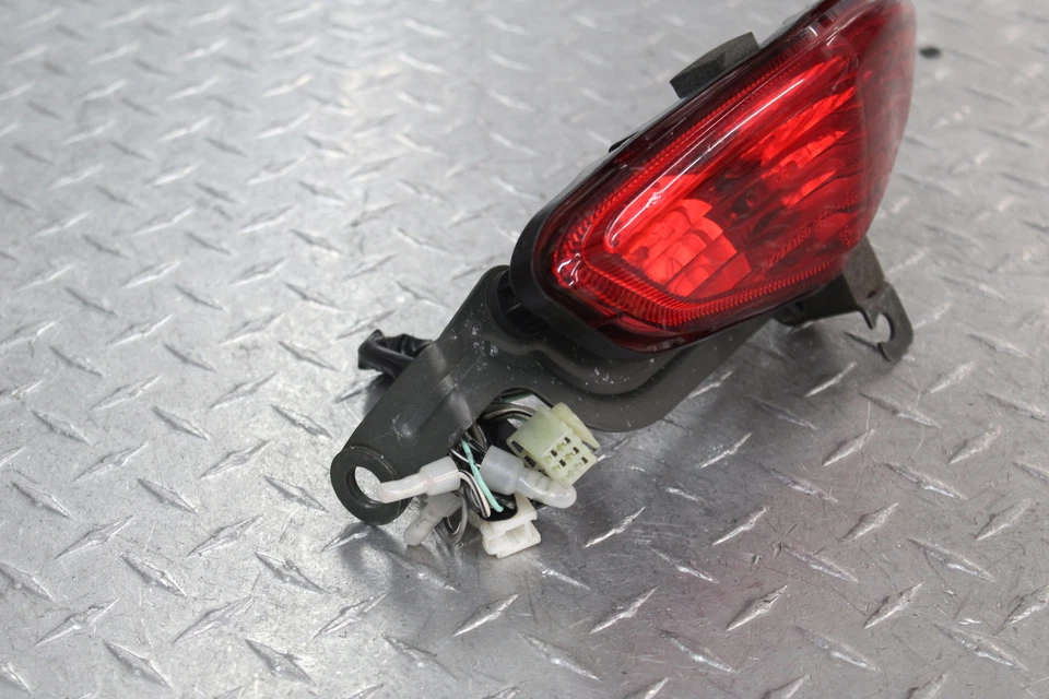 Luz trasera de freno trasera Suzuki vstrom 1000 DL1000 2004 Foto 3 de 4
