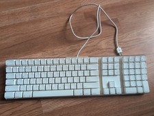 Vintage Apple A1048 Wired USB Keyboard 2003- White