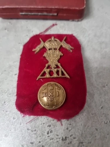 21st Lancers British Army all brass economy issue Cap Badge rare ww1 With Button