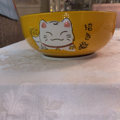Hand Painted Ceramic Bowl.  Maneki Neko  Beckoning Cat. Li Zhen 