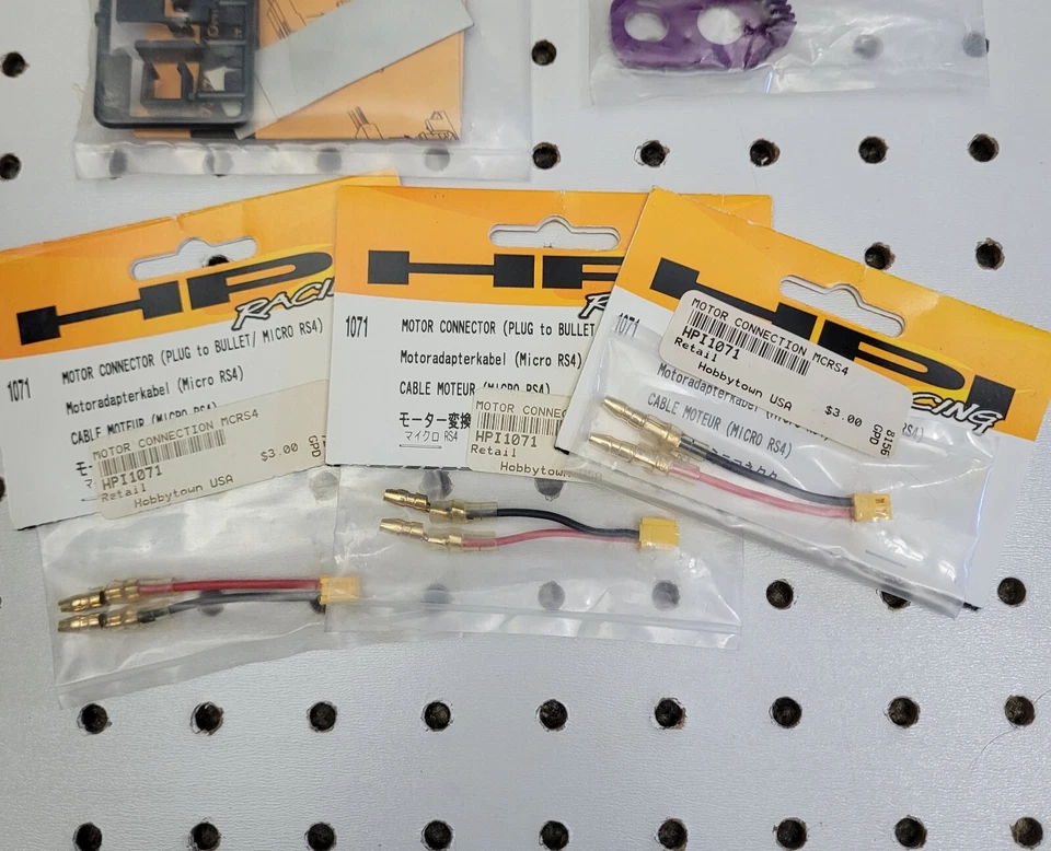 HPI Racing ~ Micro RS4 ~ 5 Item Parts Lot ~ Connector Holder, Heatsink, Plug NIP - Image 4 of 4