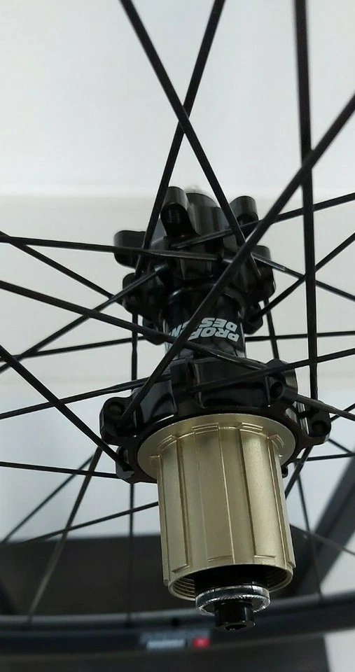 Juego de ruedas de freno de disco cubierta de carbono completo Profile Design 38 Twenty Four Foto 2 de 4