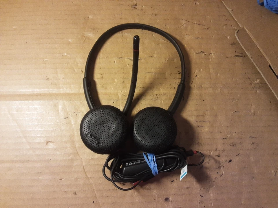 Plantronics Blackwire 300 DA Series 325T Stereo USB Plug Headset In Pouch READ - Image 4 of 4