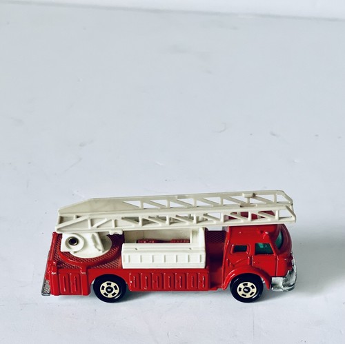 VINTAGE TOMICA 1978 TOMY LADDER CHIEF 
