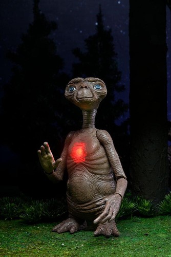 NECA E.T 40th Anniversario - Et- Ultimate Deluxe Action Figura LED - Nuovo / - Imagen 5 de 15