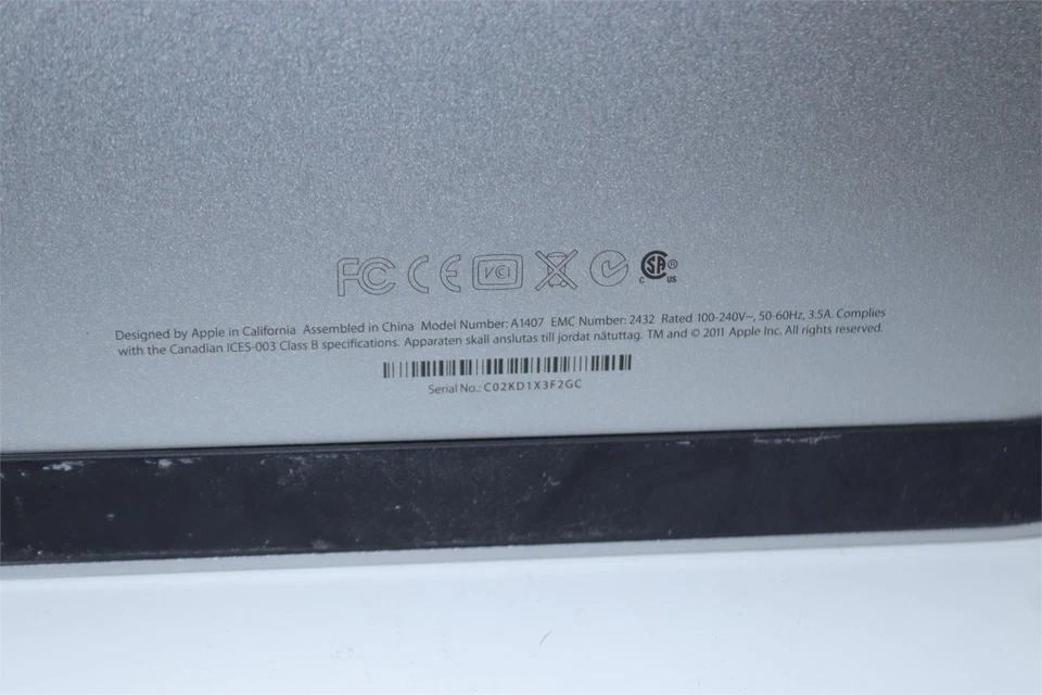 Apple Thunderbolt A1407 27" Widescreen Monitor - Silver - Image 2 of 2