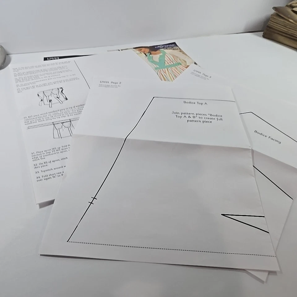 Indygo Junction Pattern The Betsy Apron 2 yard Halter Style fits D cup UNCUT - Image 4 of 4