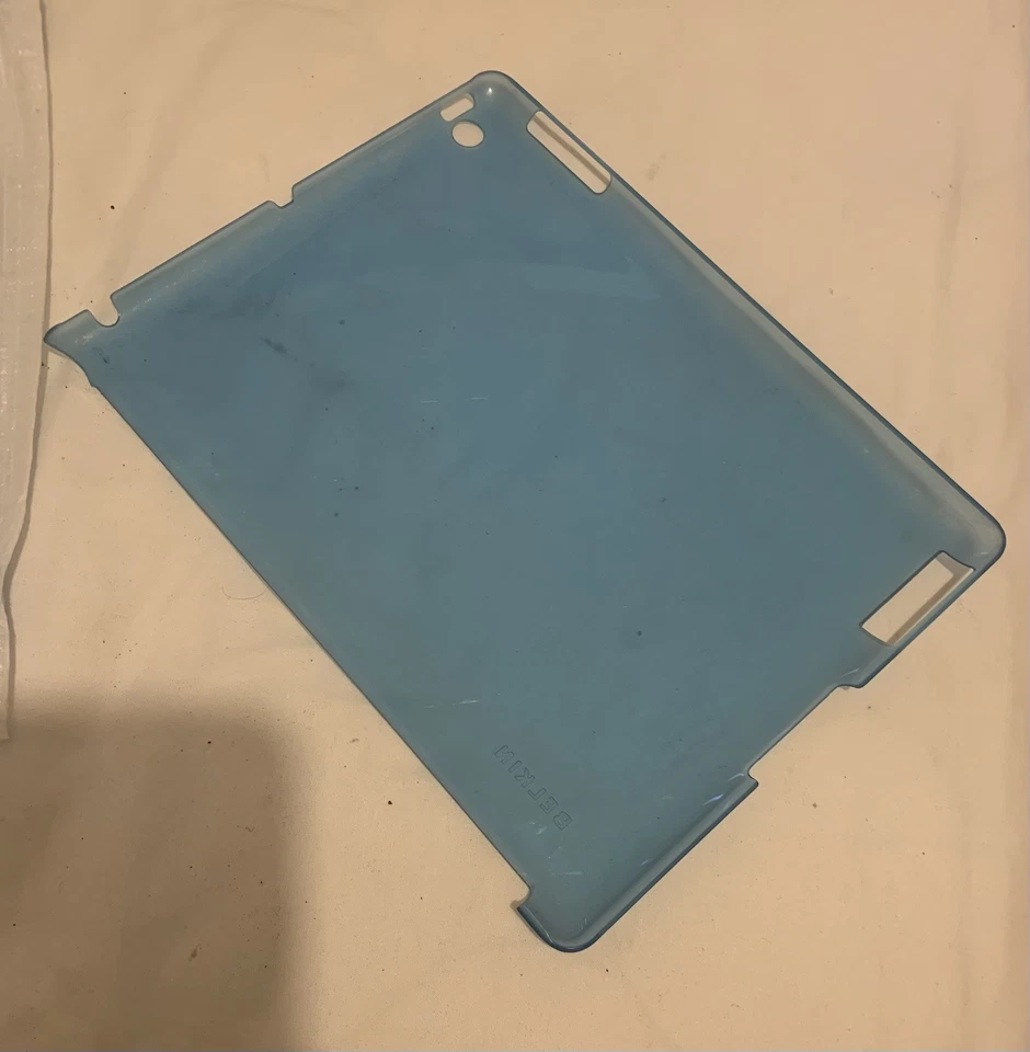 Incipio Blue Plastic  Shell Case / Cover For Apple iPad 2 / 3 / 4 - Image 3 of 4