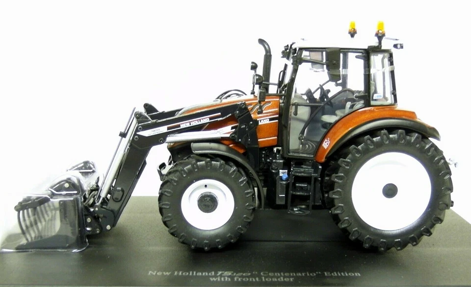 UH 1/32 Scale 6206 New Holland T5.120 Fiat Centenario + 740TL Loader Tractor - Image 4 of 4
