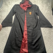 Harry Potter Cape Robe Gryffindor Size small Black Red Costume Cosplay HALLOWEE
